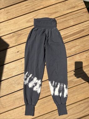 Tie-Dye Cuffed Jogger Pants